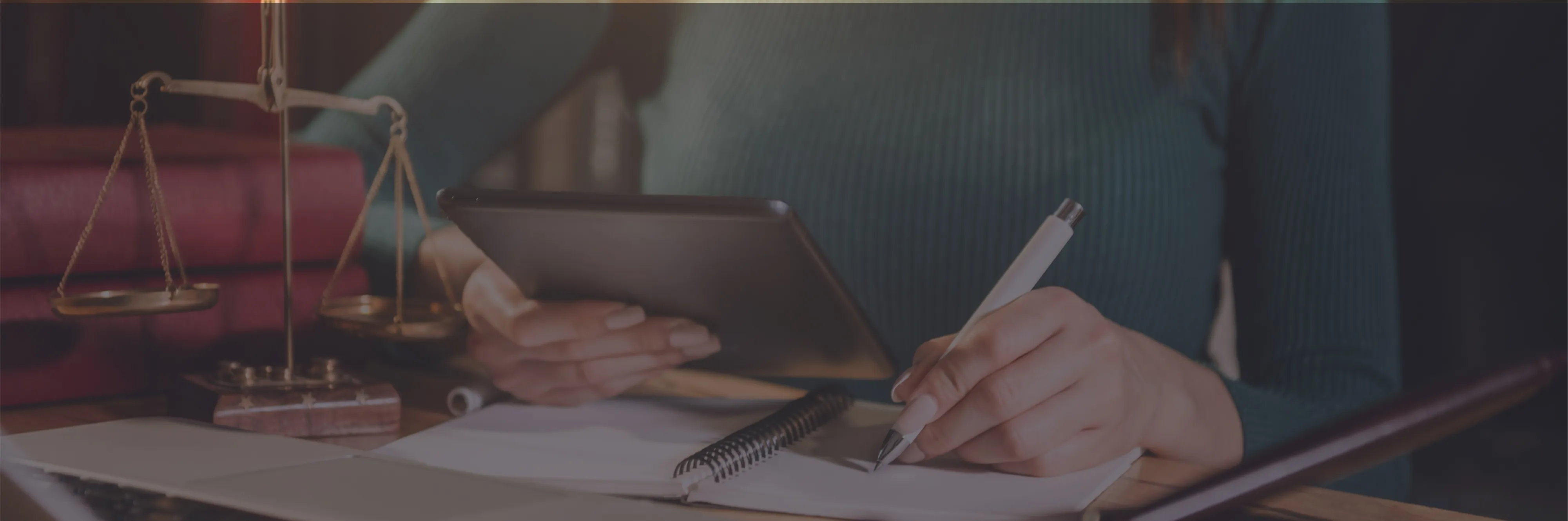 Fondo estrategia fiscal en la sección servicios - estrategia fiscal – 8 Seis Consulting